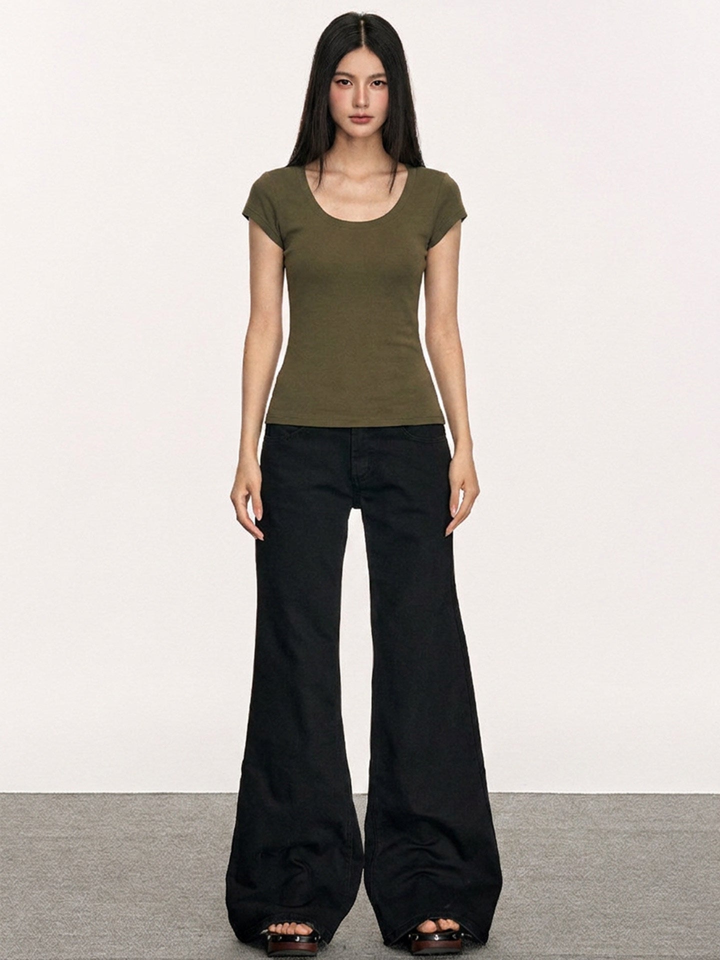 Green Tencel U-Neck Cropped T-Shirt