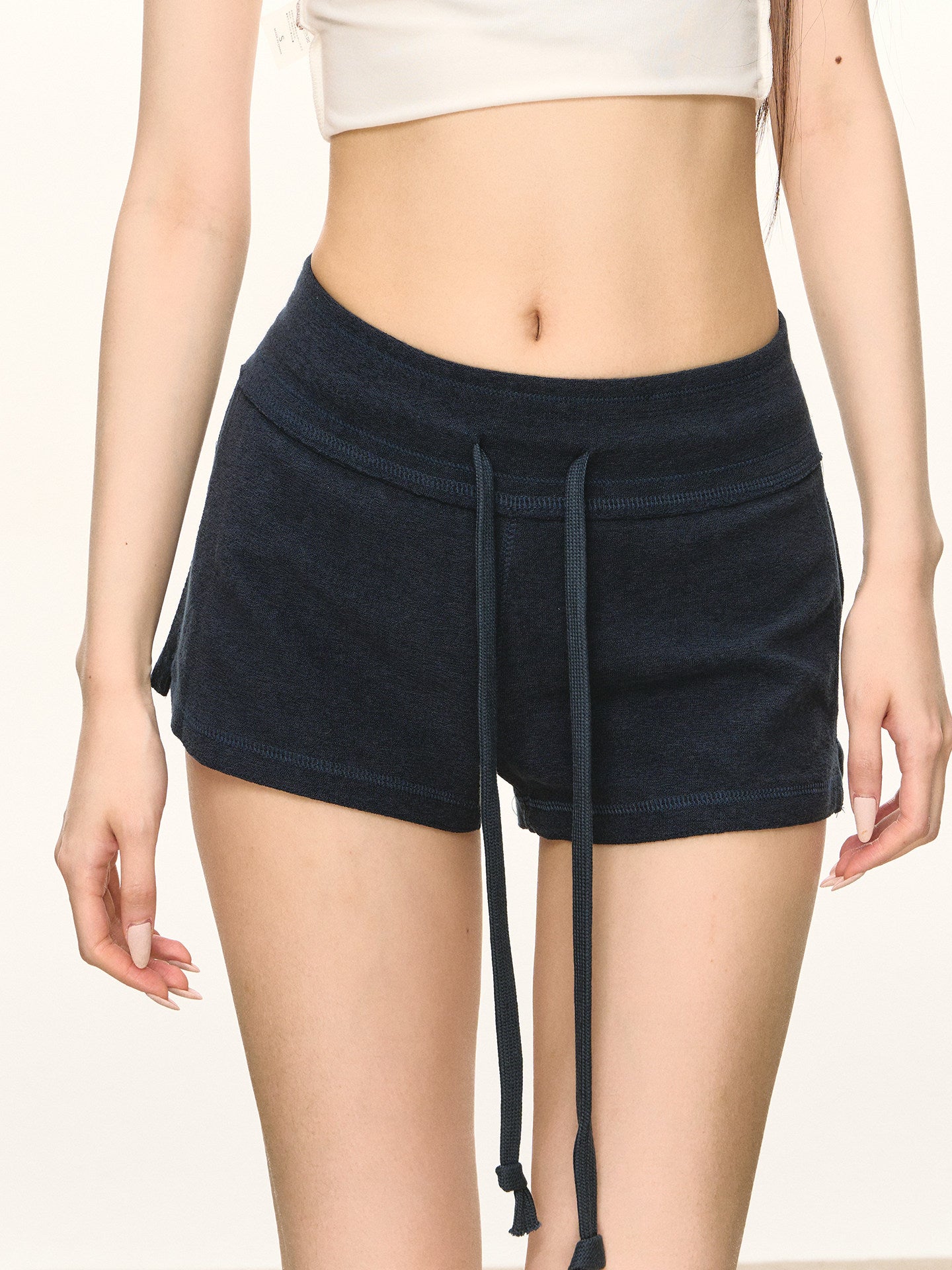 VEYBE drawstring design side slit shorts for women, new summer slimming casual yoga pants, trendy