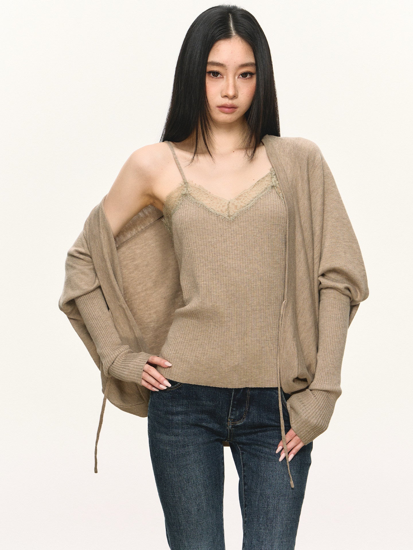 Anna Aneae deep V-neck patchwork knit camisole for women, spring pure and alluring hot girl, loose versatile jacket two-piece set